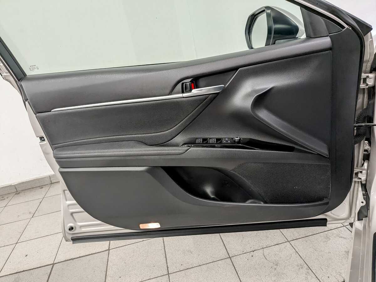 Toyota Camry, 2022 Фото №19