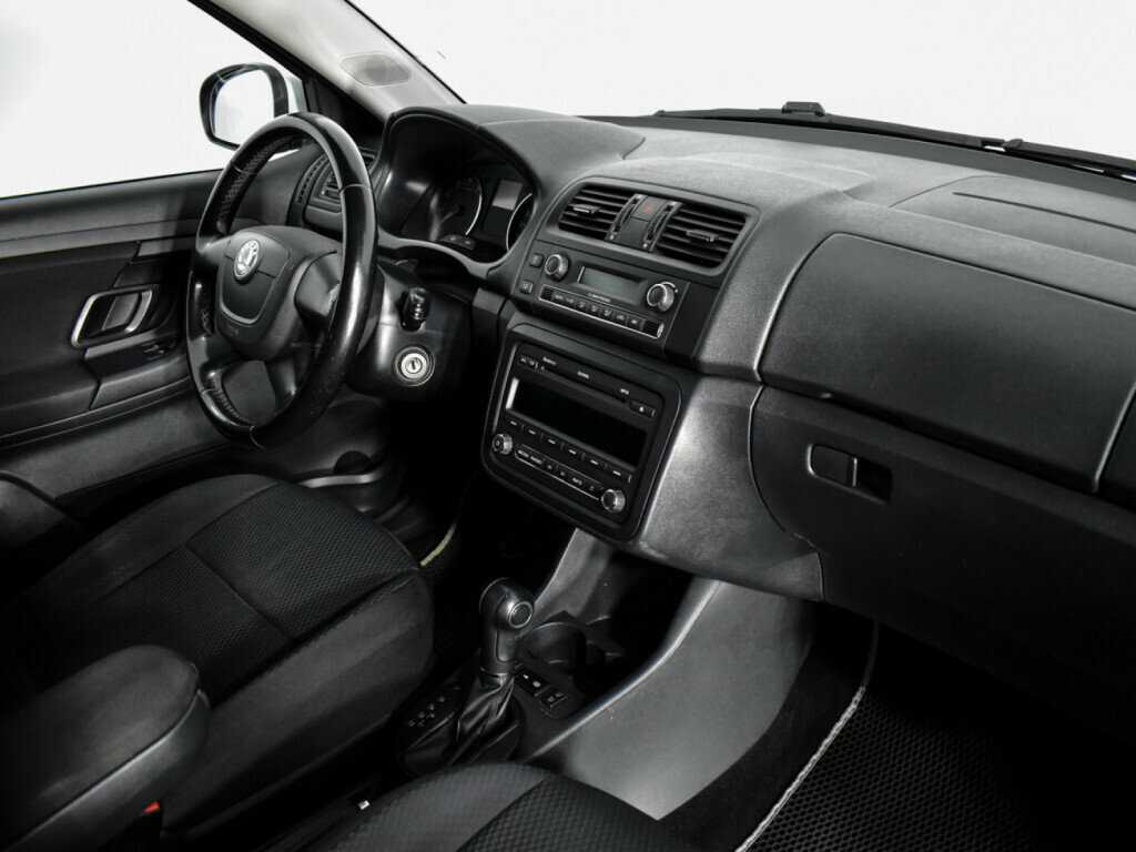 Skoda Fabia, 2011 Фото №11