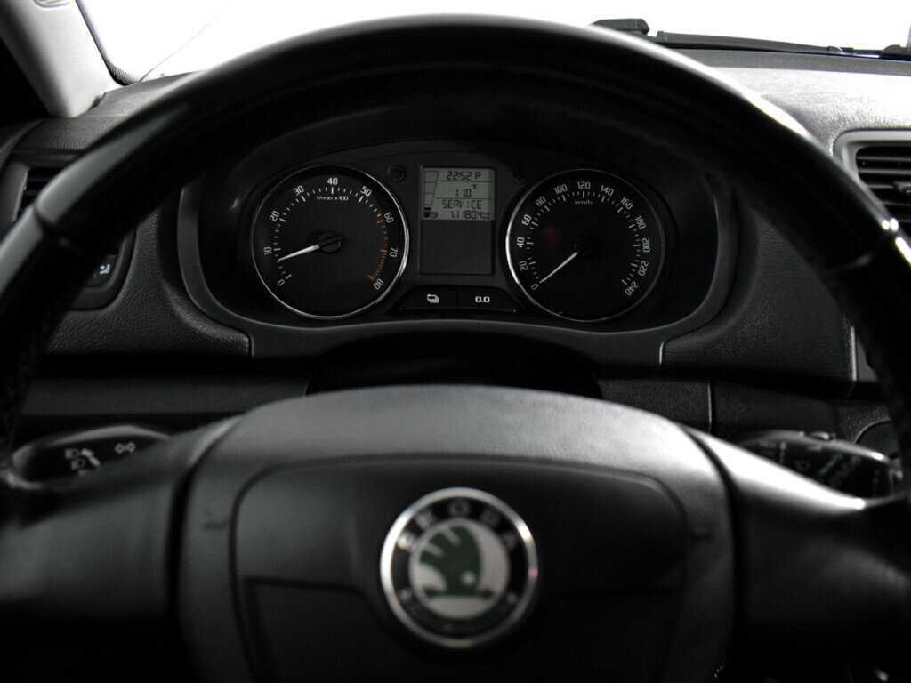 Skoda Fabia, 2011 Фото №15