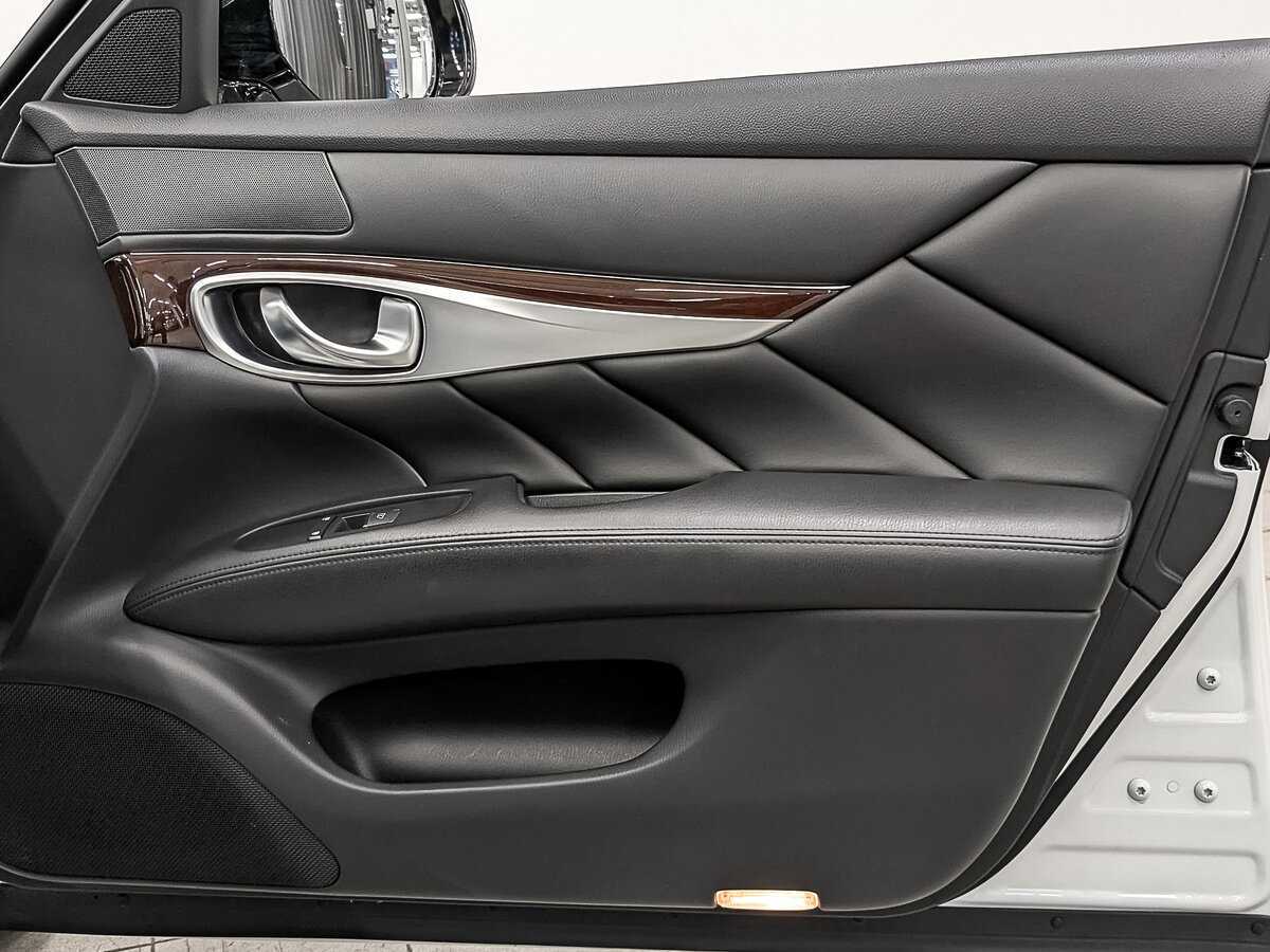 Infiniti Q70, 2016 Фото №25