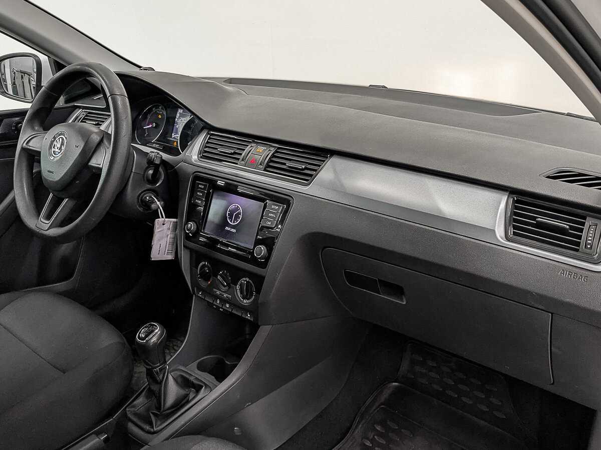 Skoda Rapid, 2017 Фото №13