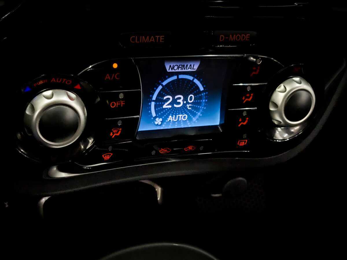 Nissan Juke, 2011 Фото №25