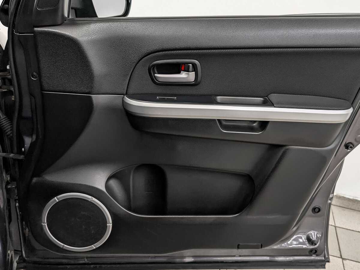Suzuki Grand Vitara, 2011 Фото №23