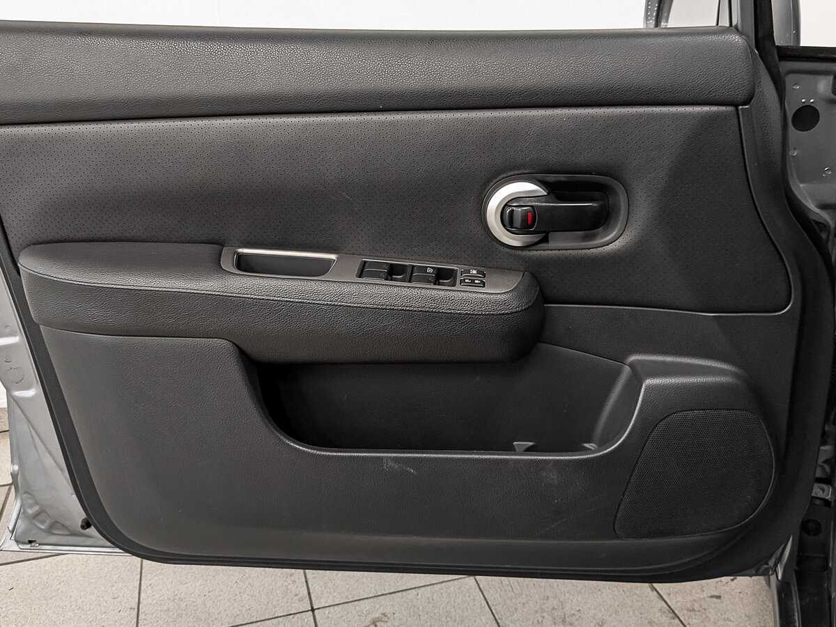 Nissan Tiida, 2008 Фото №18