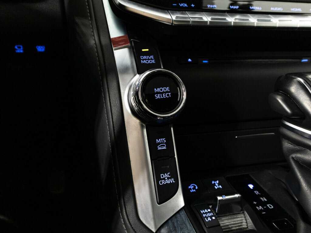 Toyota Land Cruiser, 2021 Фото №19