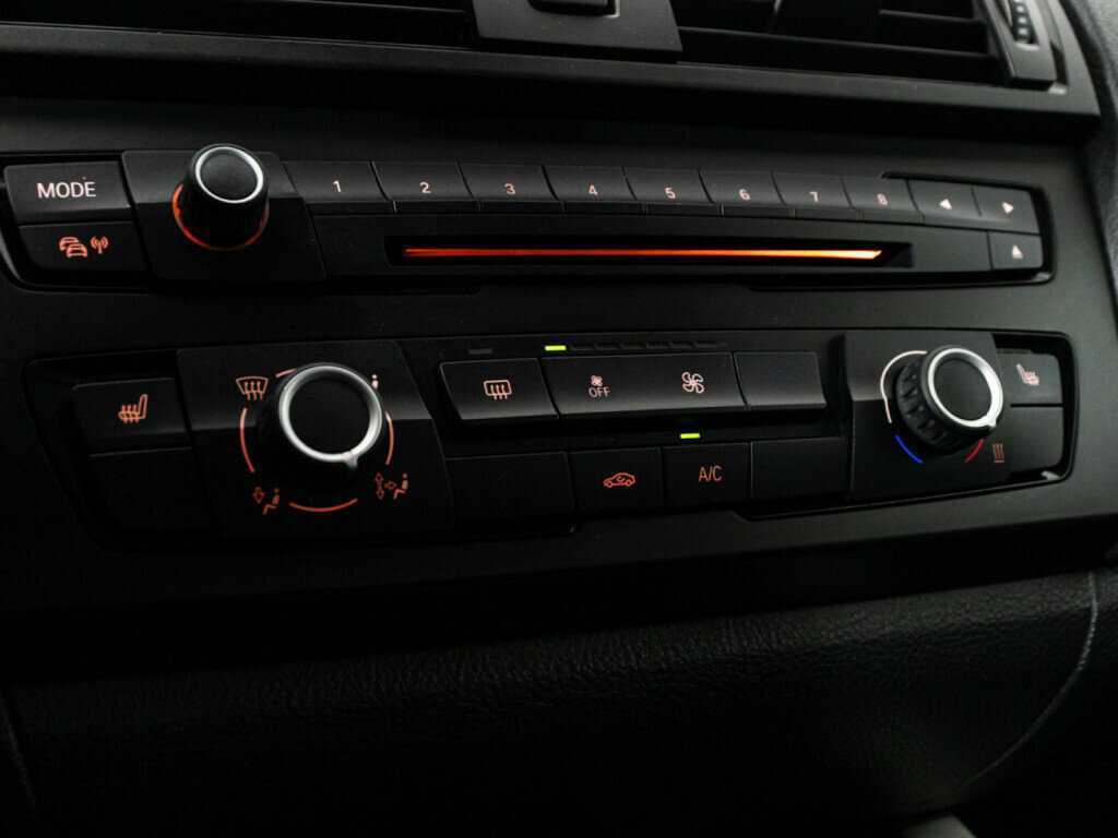 BMW 1 серии 116i, 2013 Фото №17