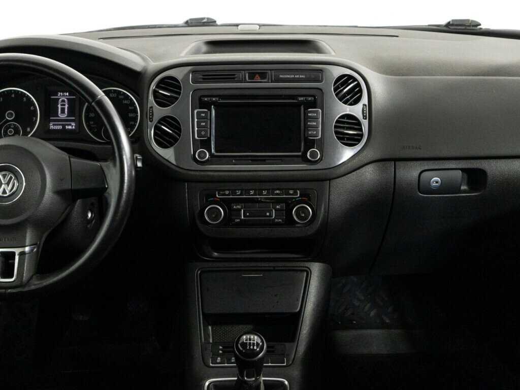 Volkswagen Tiguan, 2011 Фото №14