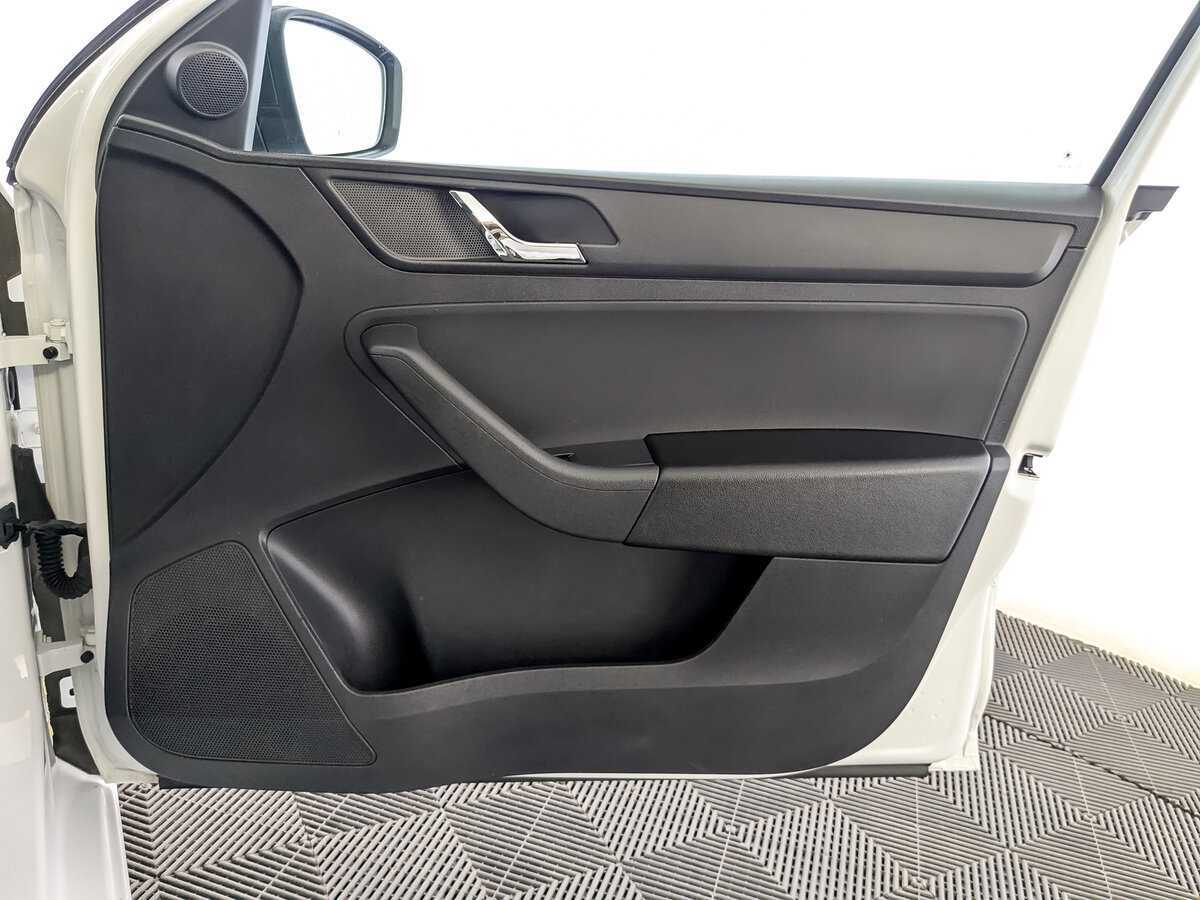 Skoda Rapid, 2017 Фото №24