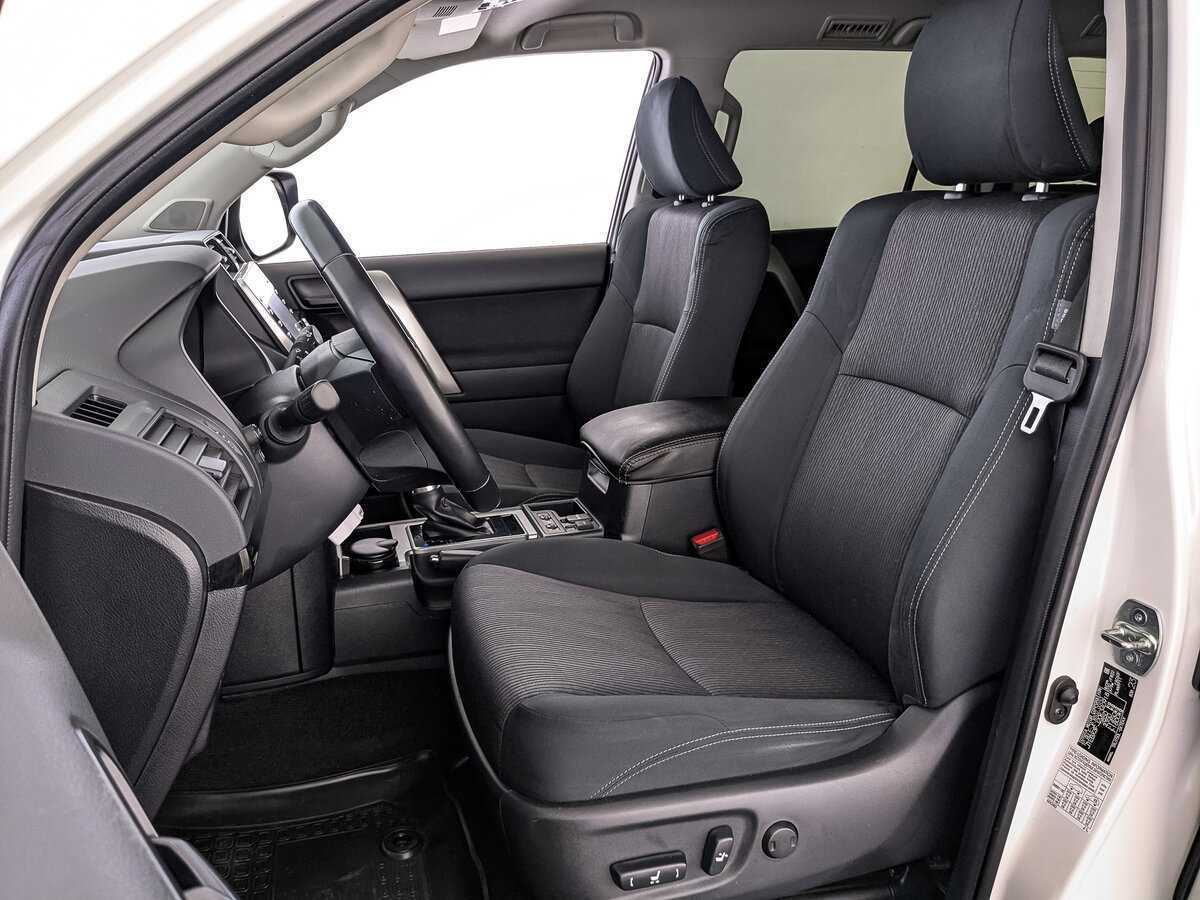 Toyota Land Cruiser Prado, 2021 Фото №18