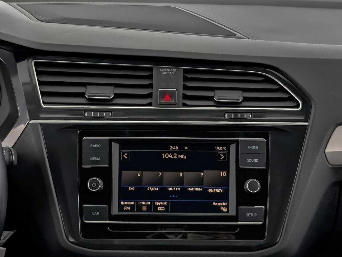 Volkswagen Tiguan, 2018 Фото №15
