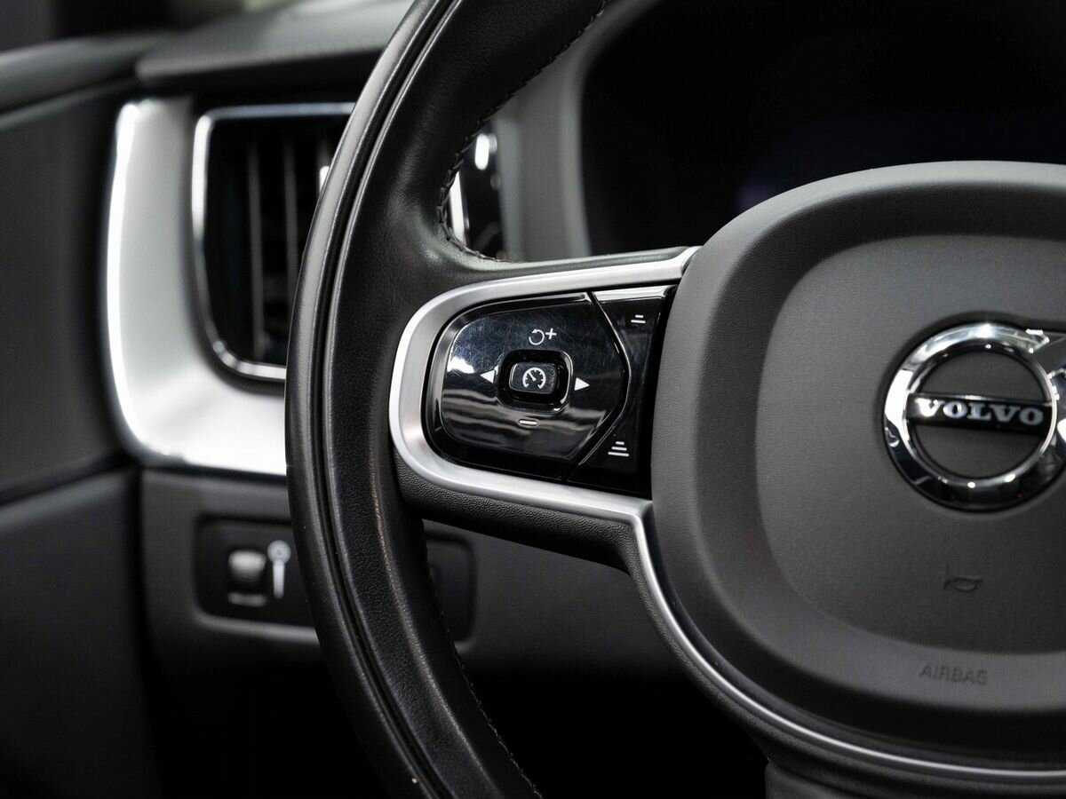 Volvo XC60, 2021 Фото №18