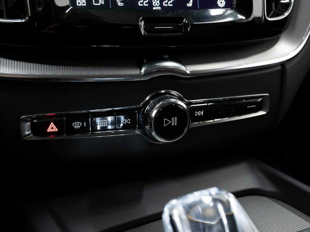 Volvo XC60, 2021 Фото №27