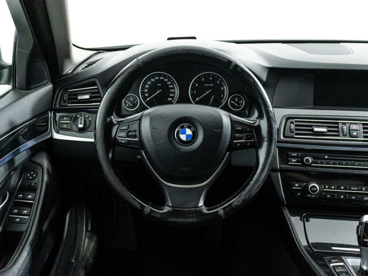 BMW 5 серии 520i, 2012 Фото №22