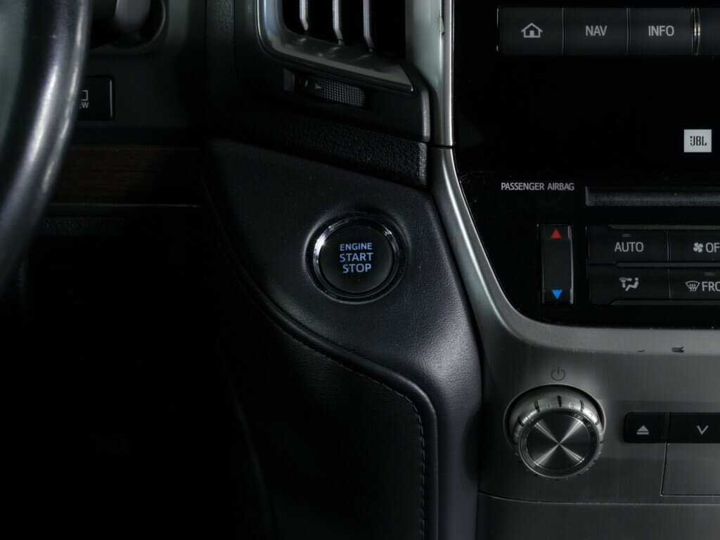 Toyota Land Cruiser, 2019 Фото №16