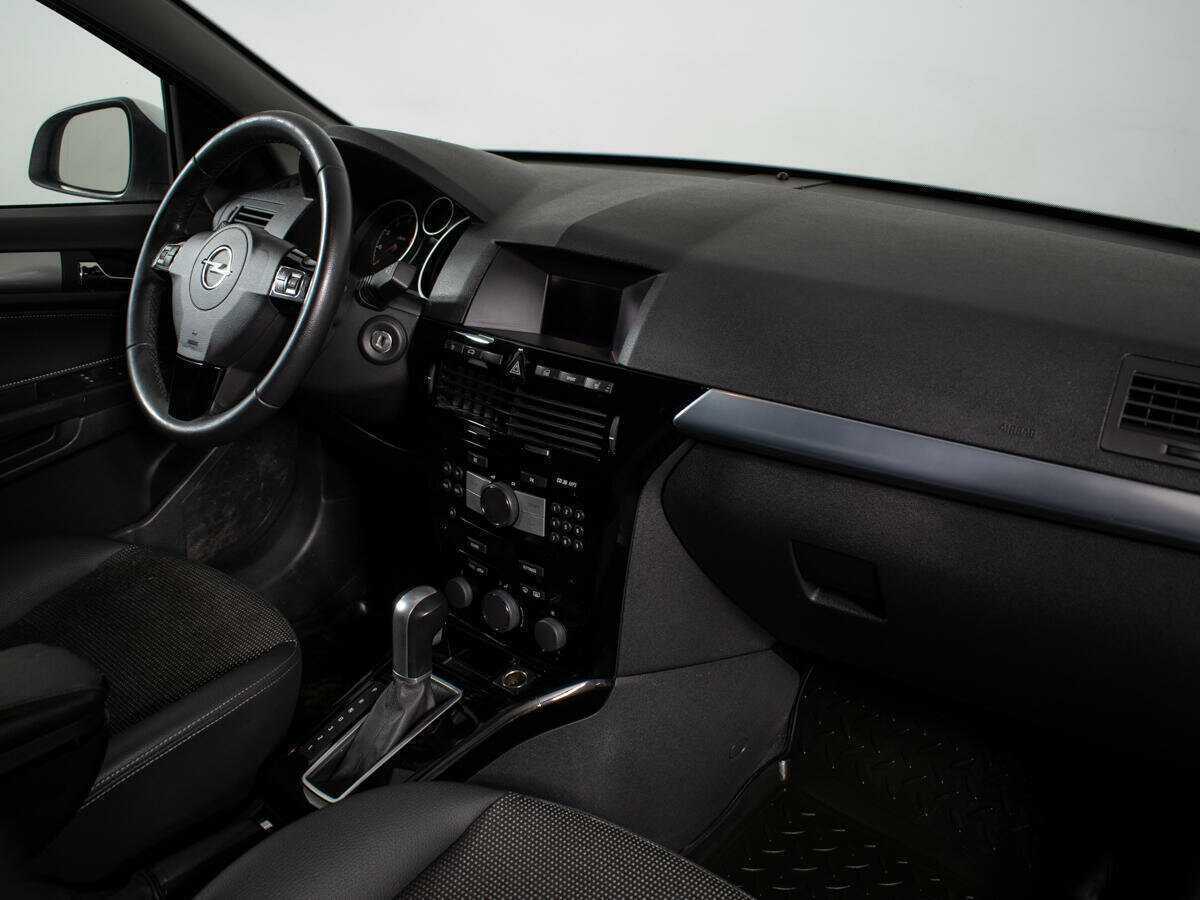 Opel Astra, 2011 - 177 603 км. | Фото №4