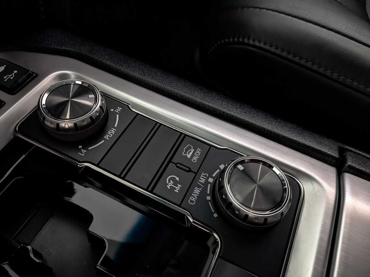 Toyota Land Cruiser, 2020 Фото №26