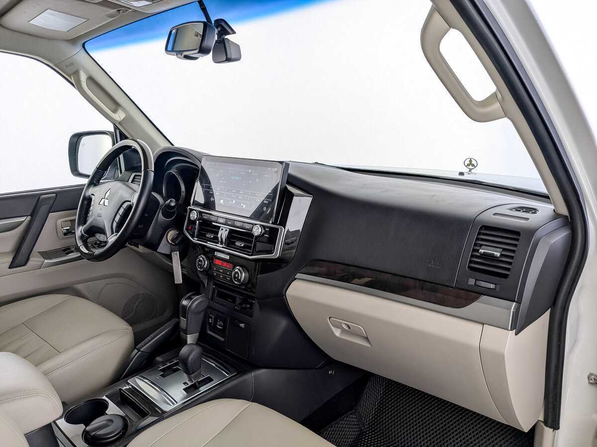 Mitsubishi Pajero, 2019 Фото №11