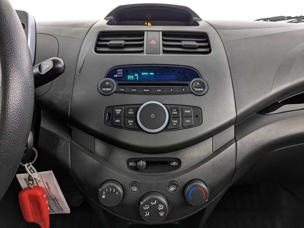 Chevrolet Spark, 2011 Фото №17