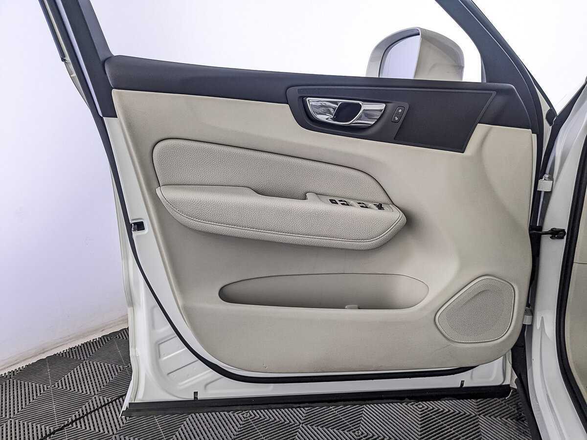 Volvo XC60, 2018 Фото №19