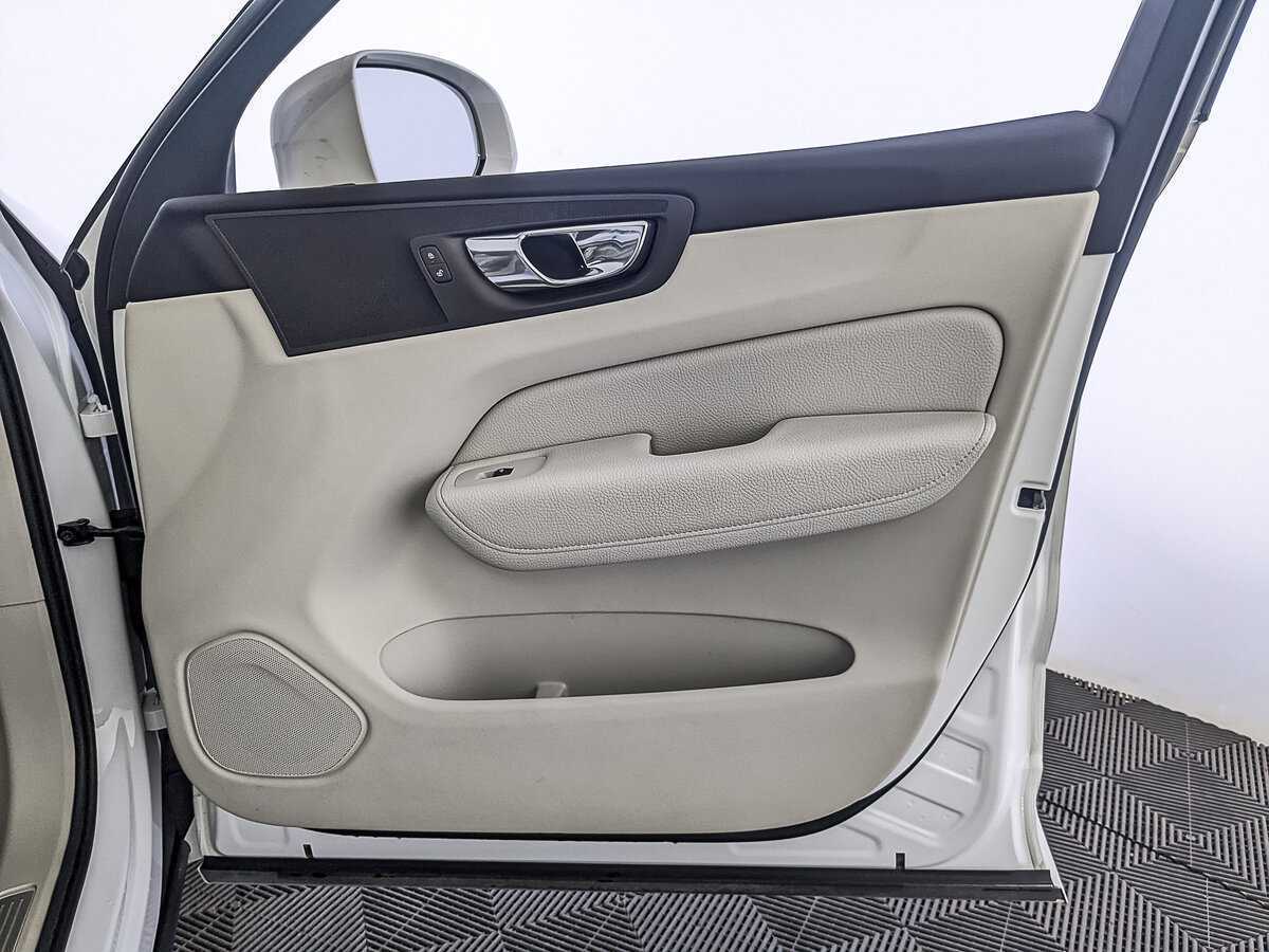 Volvo XC60, 2018 Фото №25