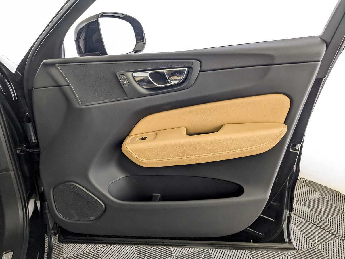 Volvo XC60, 2018 Фото №25