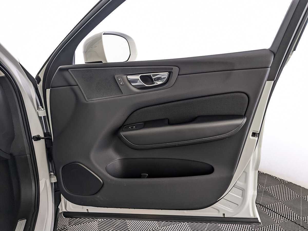 Volvo XC60, 2019 Фото №24