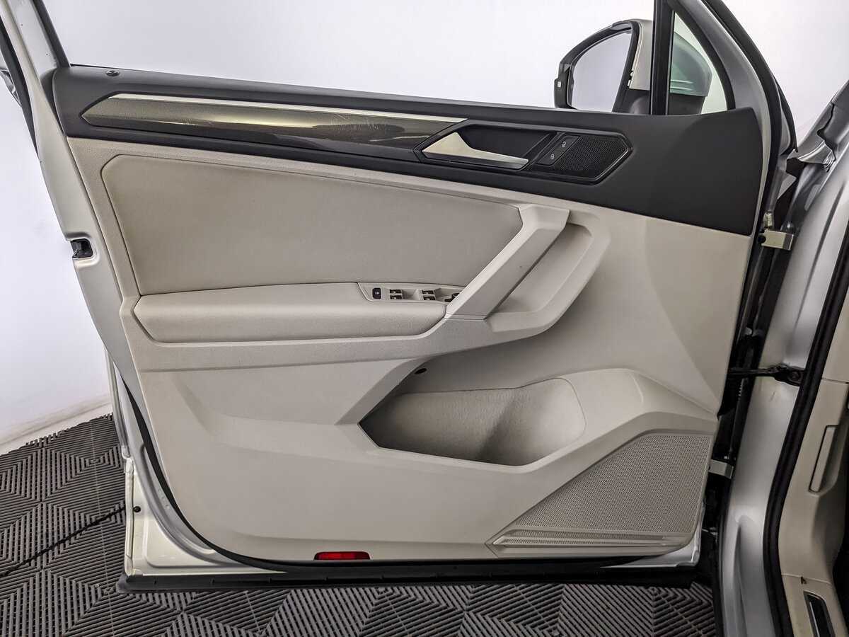 Volkswagen Tiguan, 2017 Фото №19