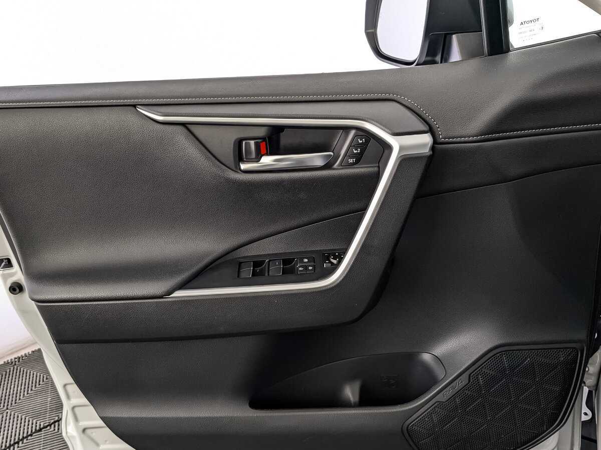 Toyota RAV4, 2021 Фото №19