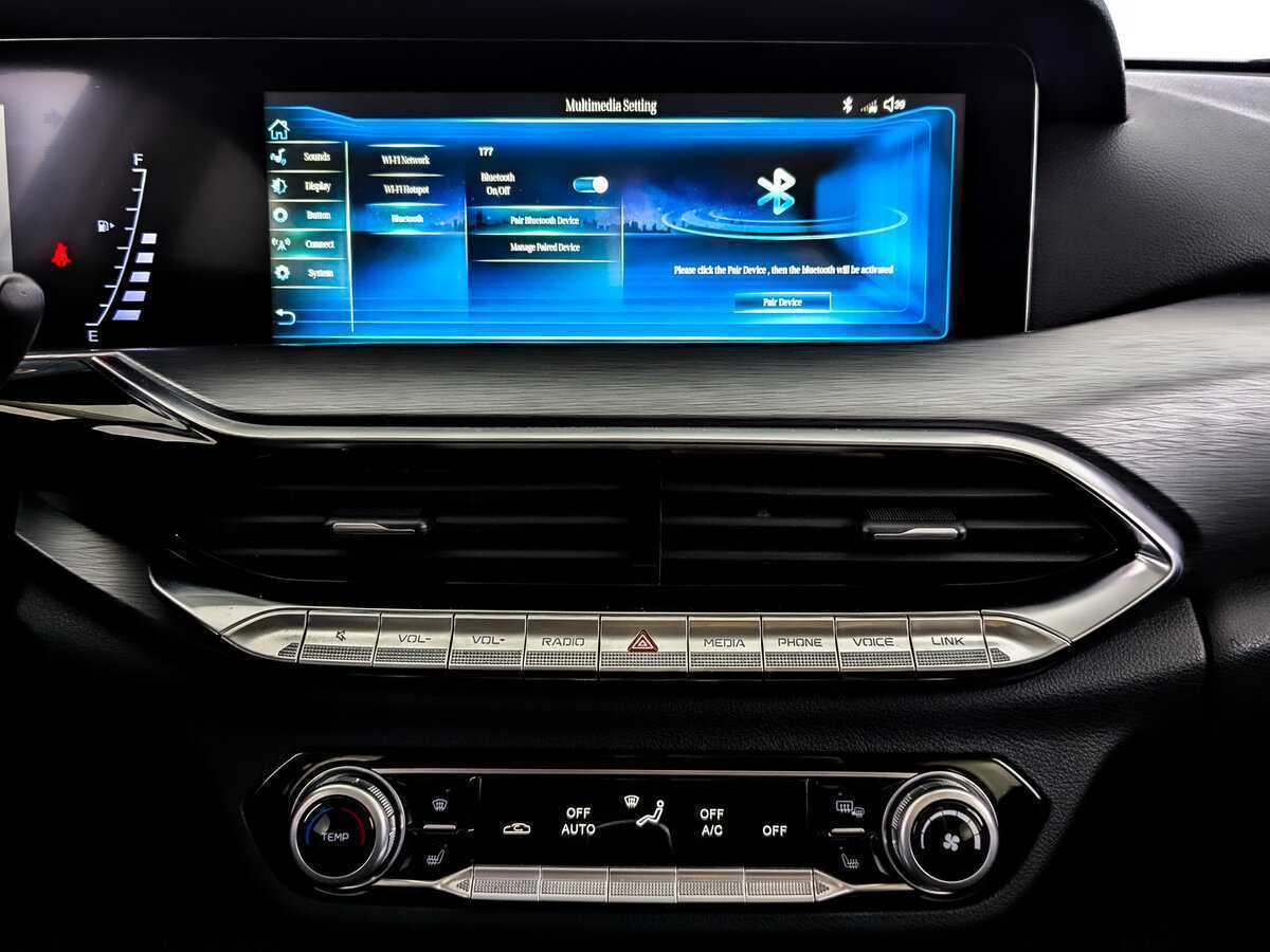 FAW Bestune T77, 2021 Фото №13