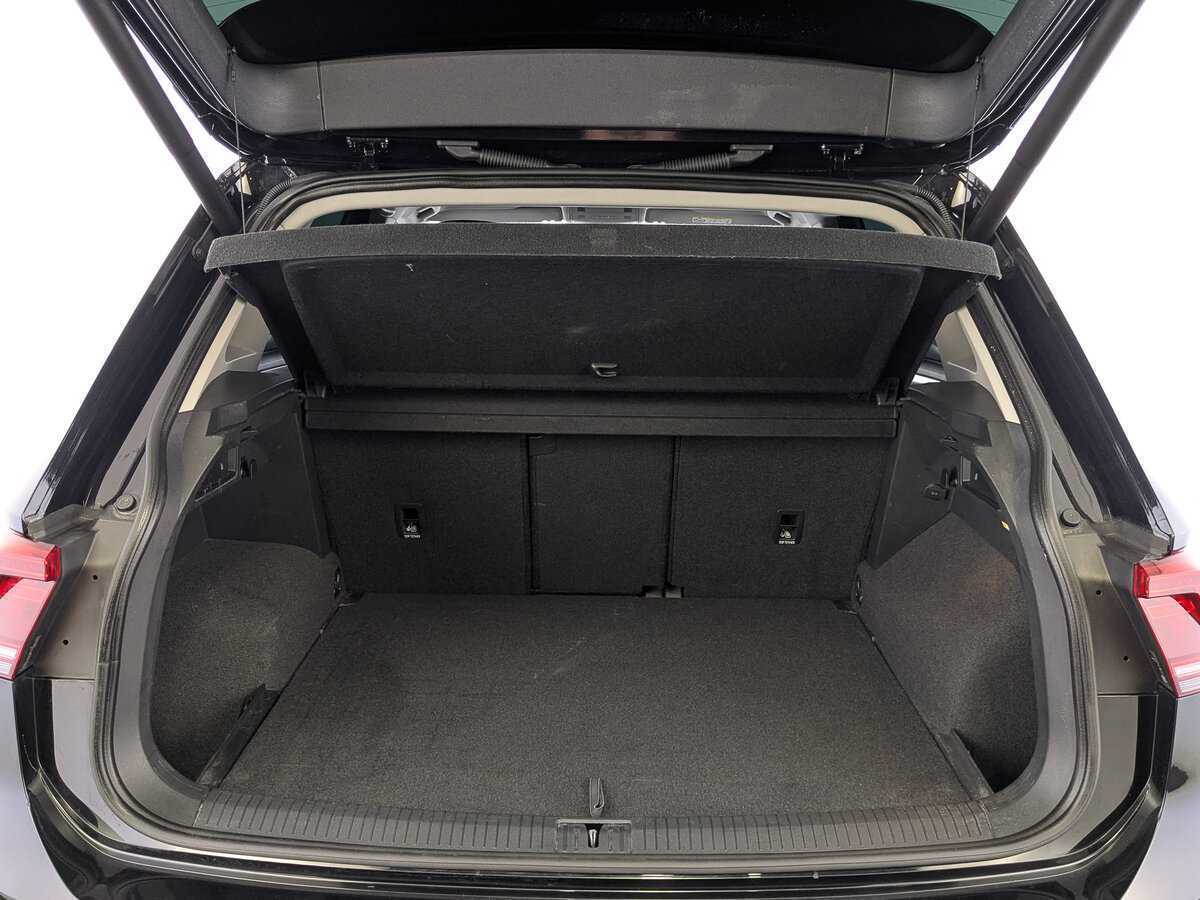 Volkswagen Tiguan, 2019 Фото №10