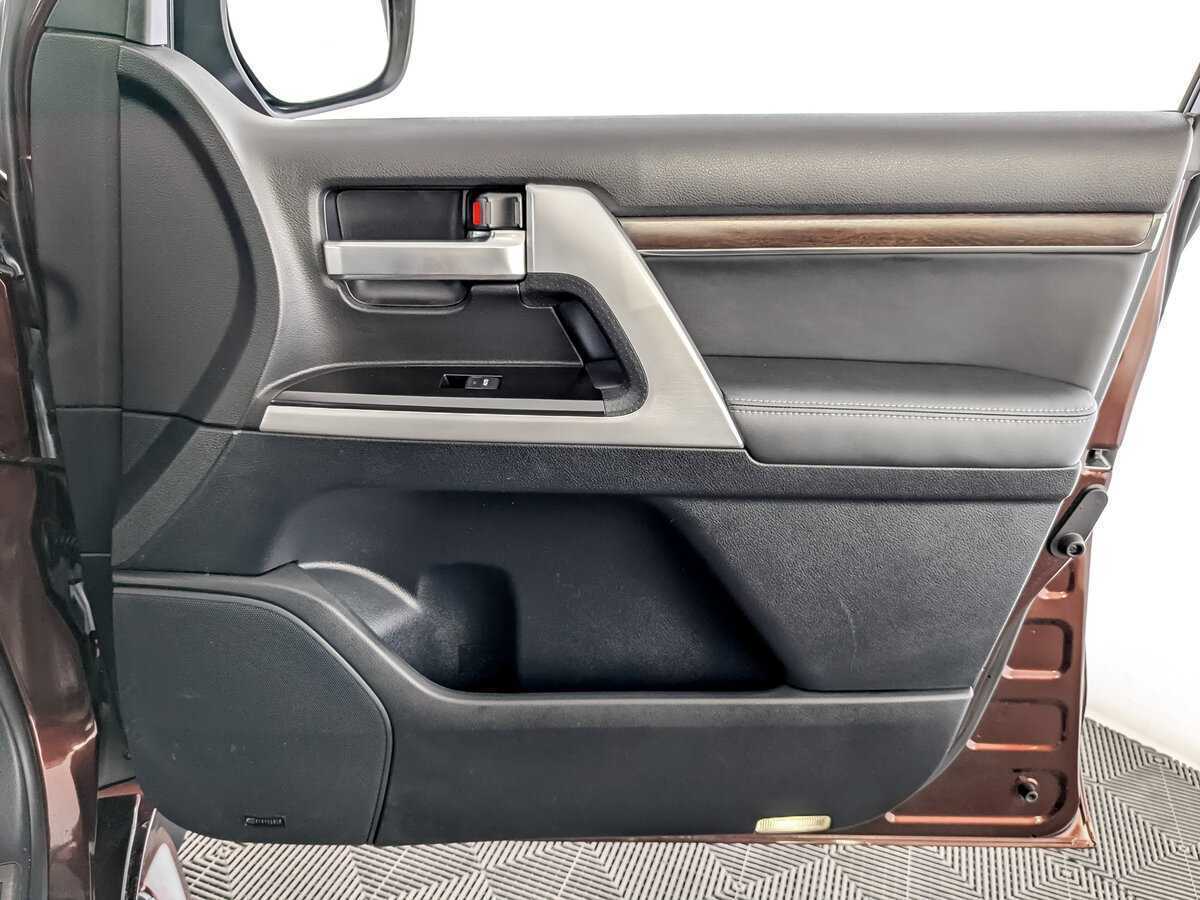 Toyota Land Cruiser, 2018 Фото №25