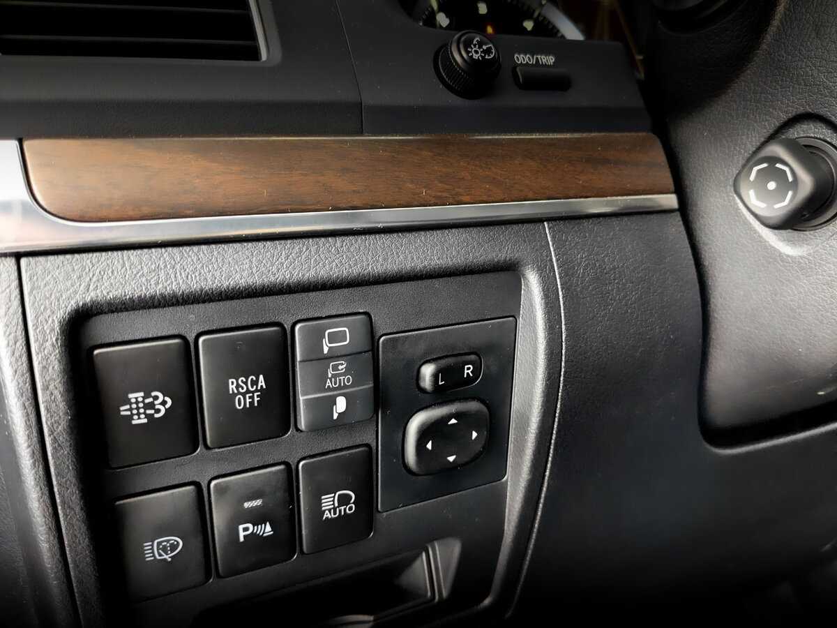 Toyota Land Cruiser, 2018 Фото №28