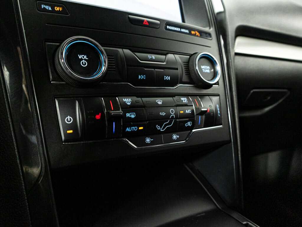 Ford Explorer, 2019 Фото №14