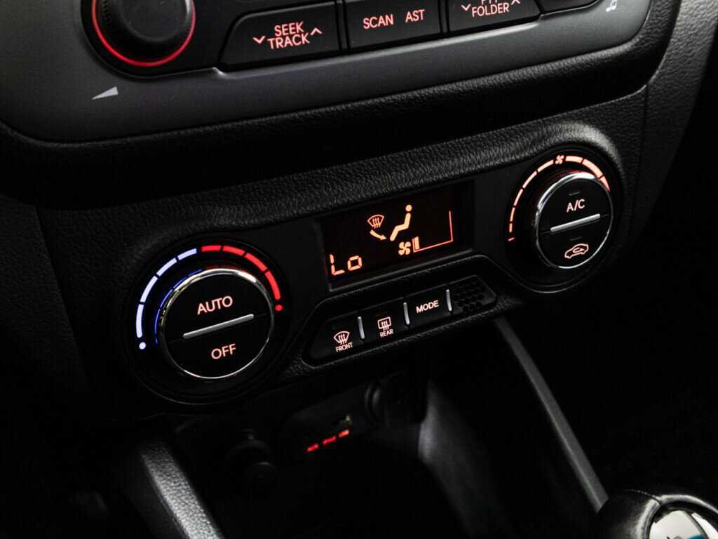 Kia Rio 6-speed, 2015 Фото №15