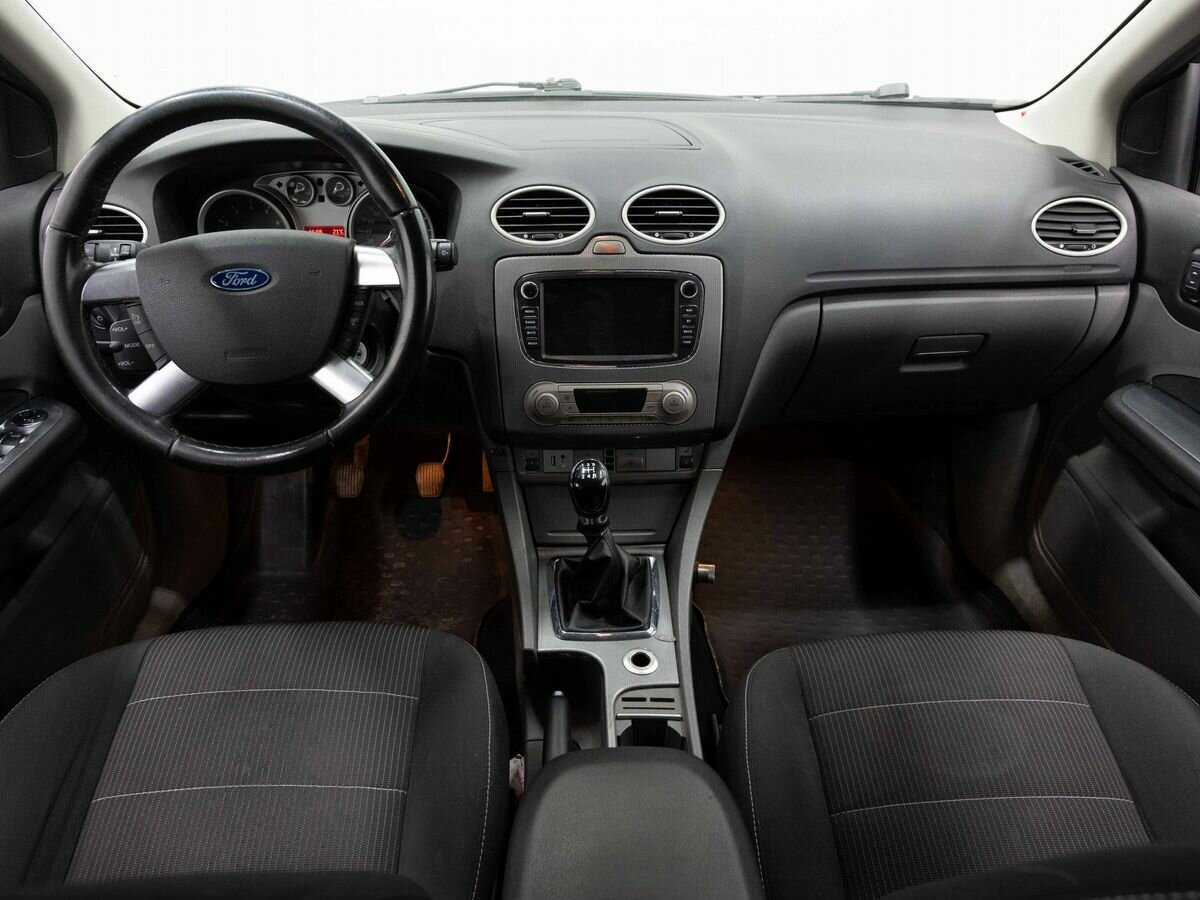 Ford Focus, 2010 Фото №13