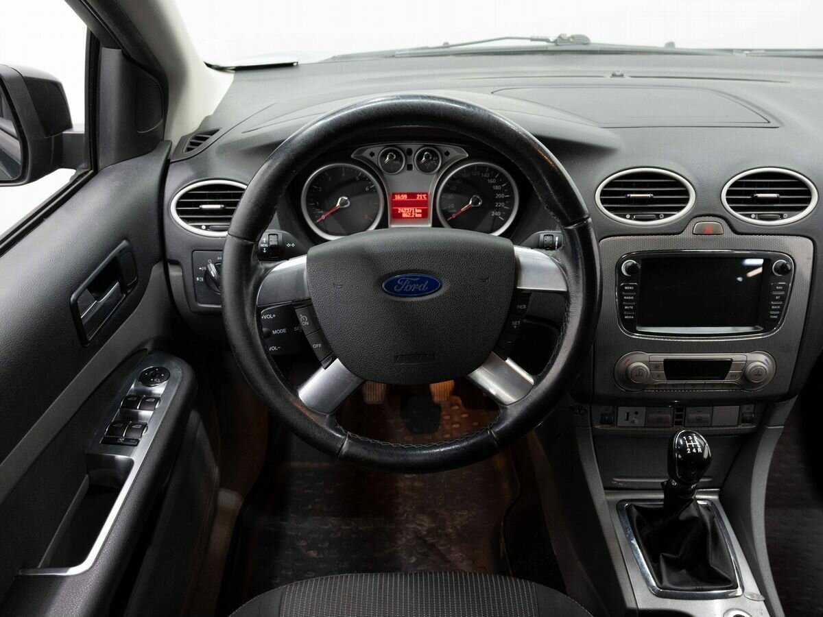Ford Focus, 2010 Фото №14