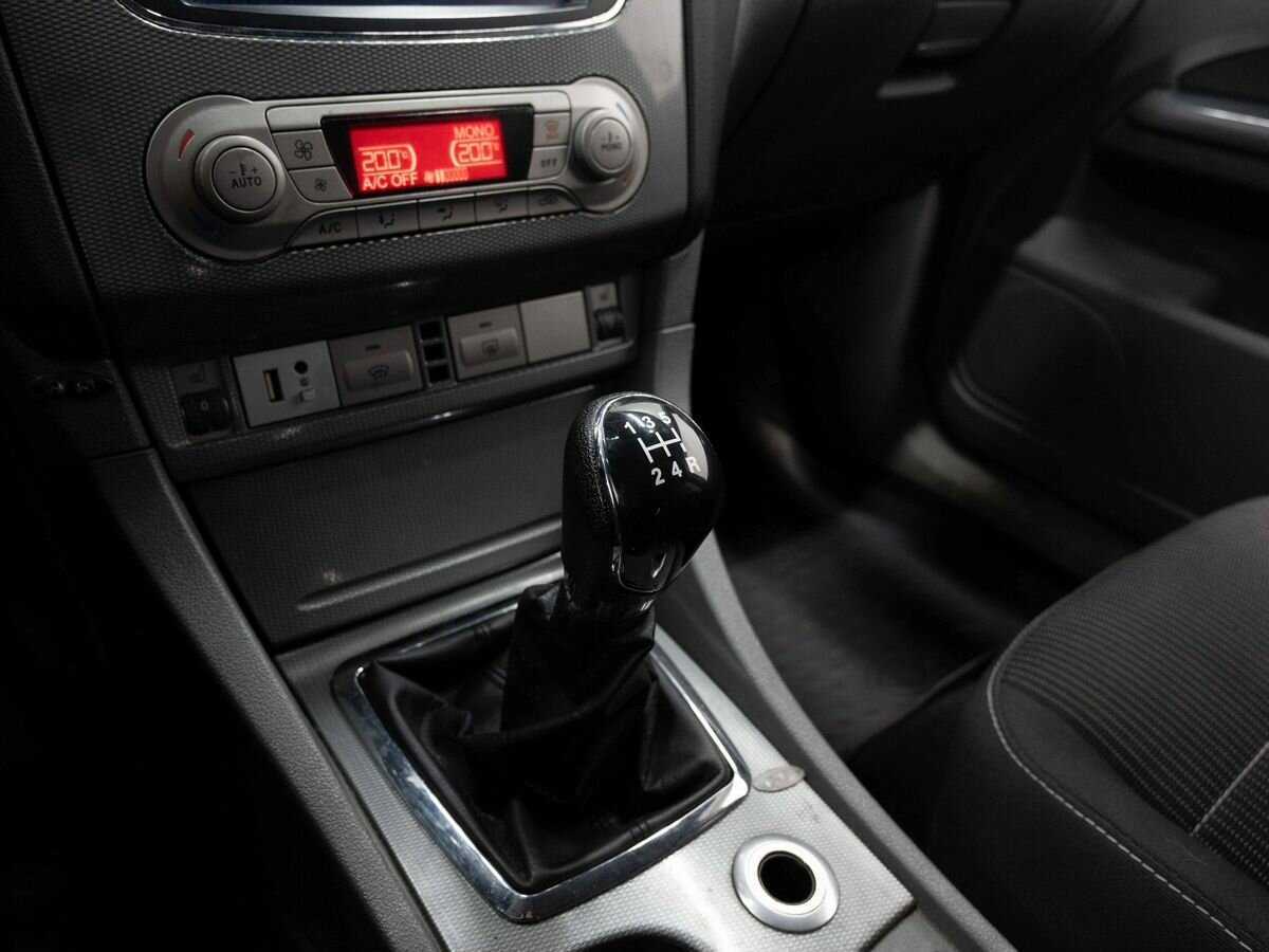 Ford Focus, 2010 Фото №18