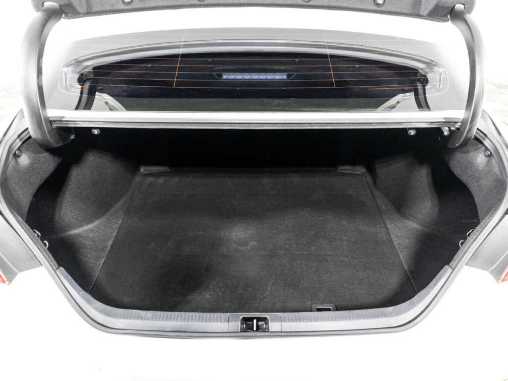 Toyota Camry, 2021 Фото №15