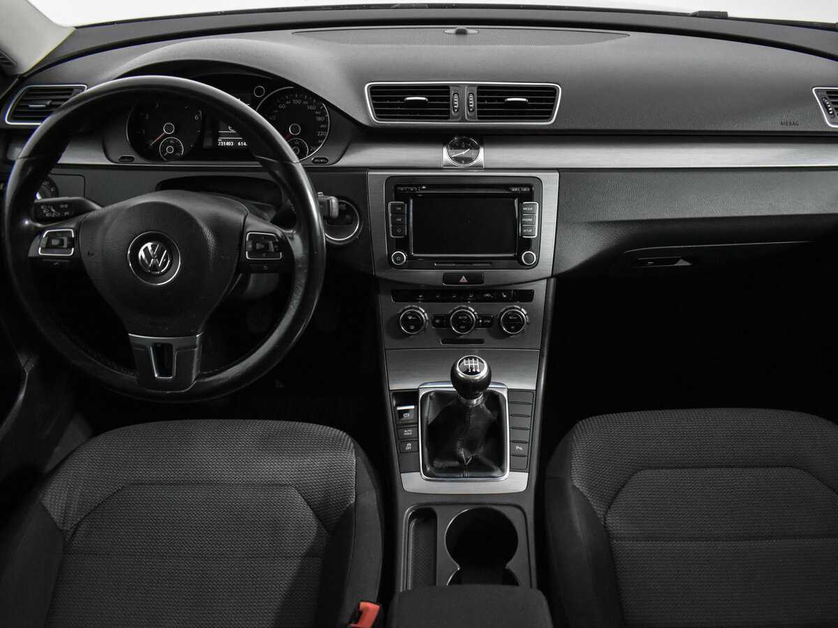 Volkswagen Passat, 2011 Фото №16