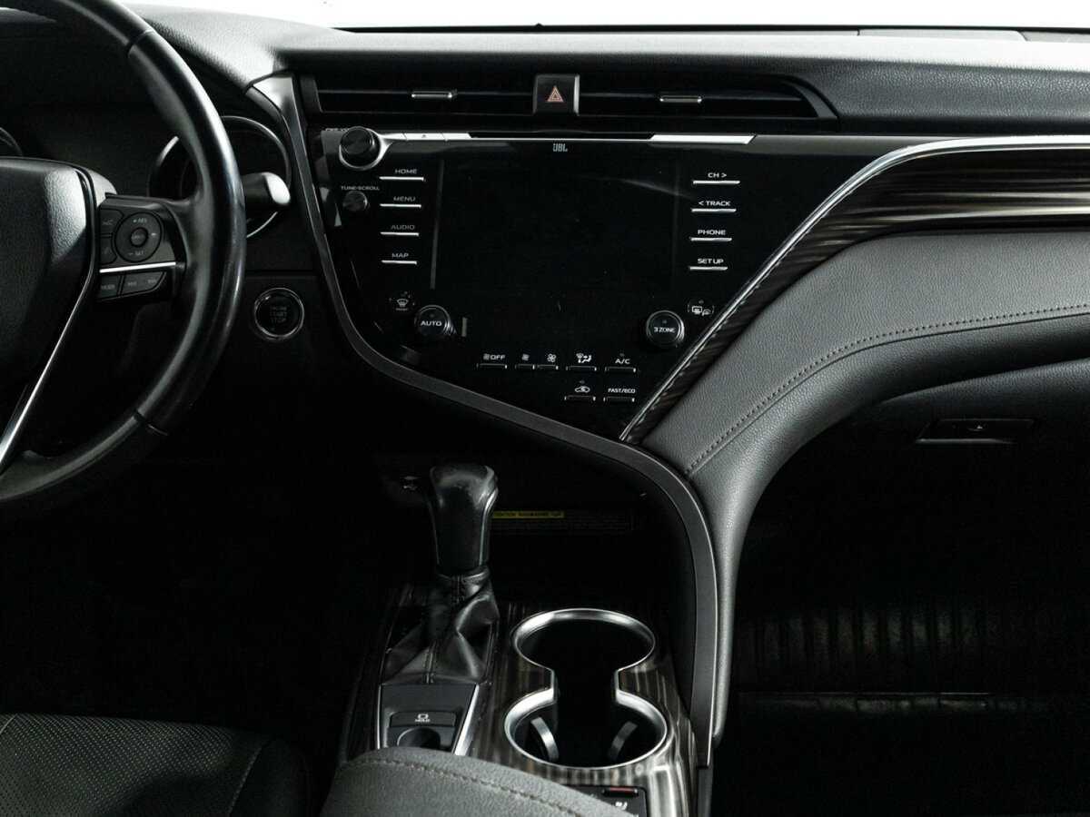 Toyota Camry, 2018 Фото №14