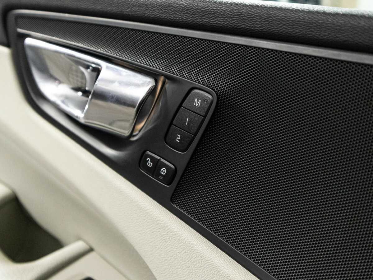 Volvo XC60, 2018 Фото №18