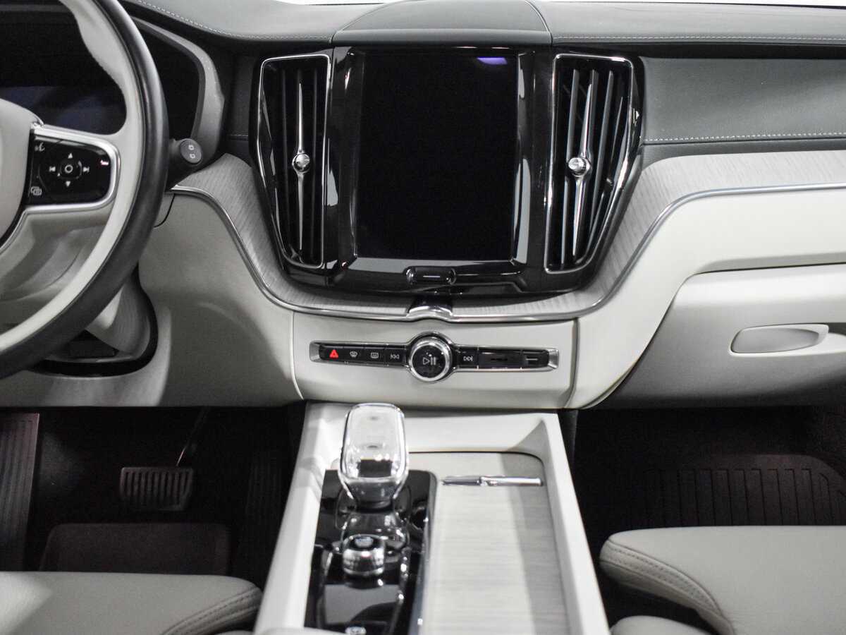 Volvo XC60, 2021 Фото №14