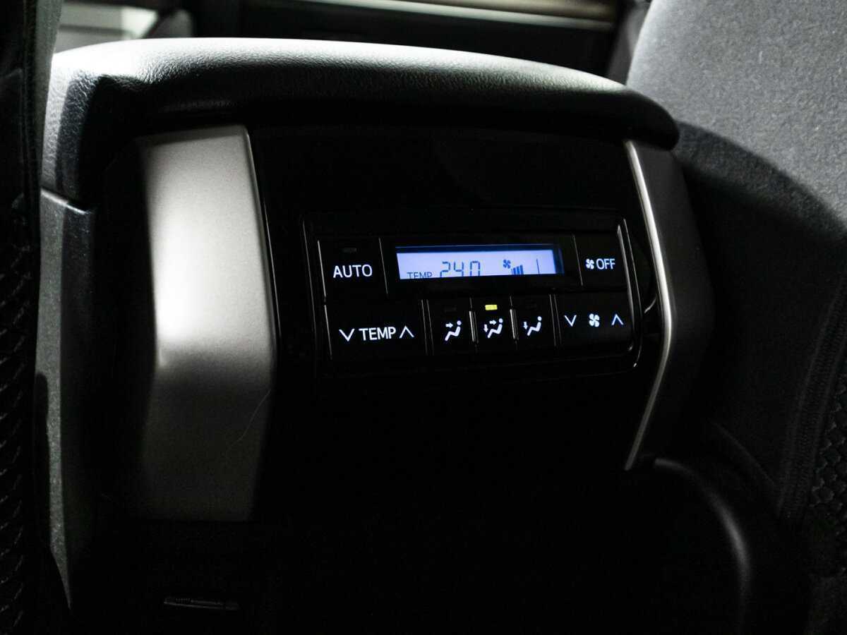 Toyota Land Cruiser Prado, 2017 Фото №23