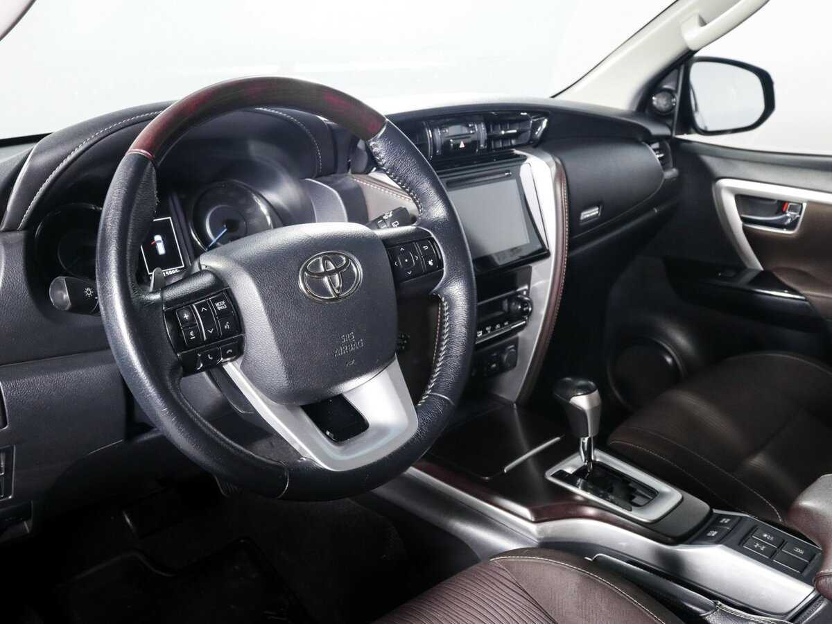 Toyota Fortuner, 2019 Фото №11