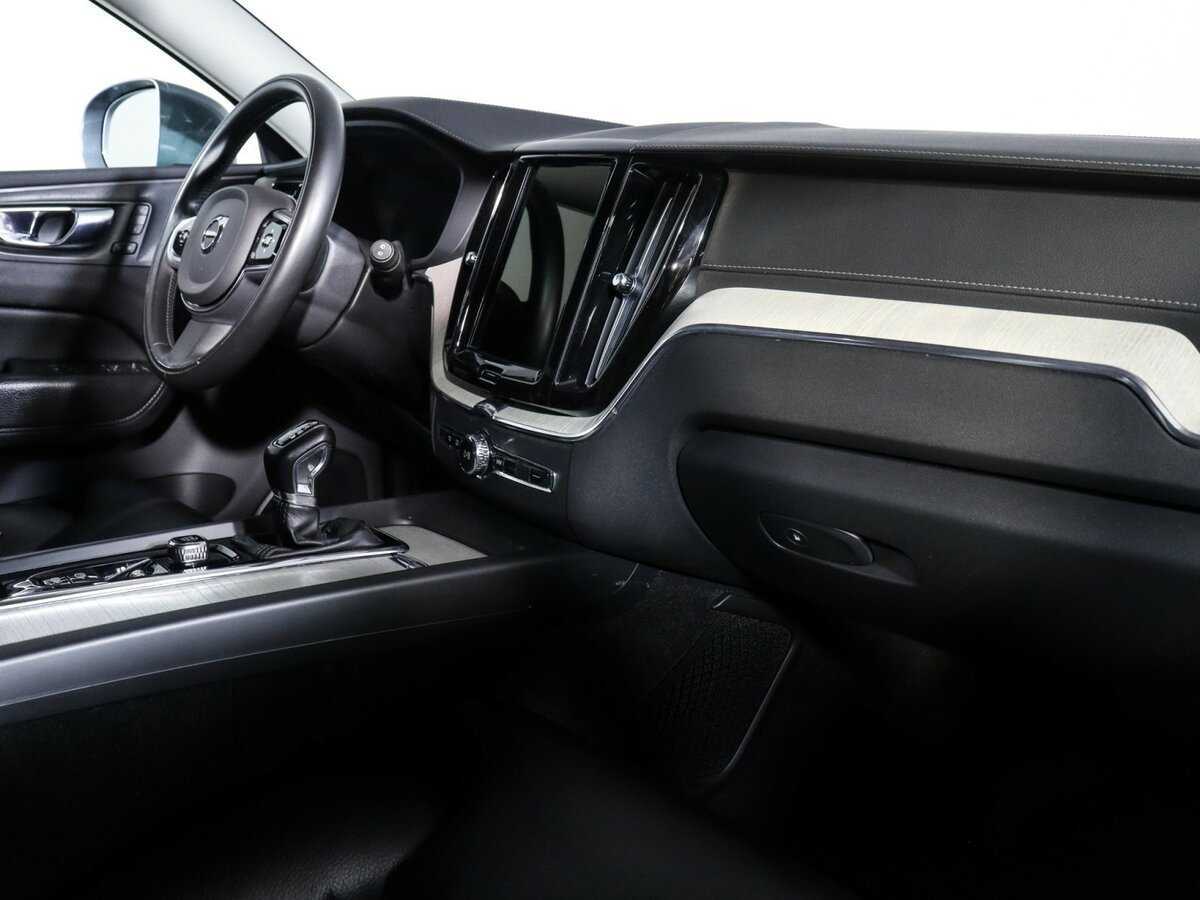 Volvo XC60, 2020 Фото №6