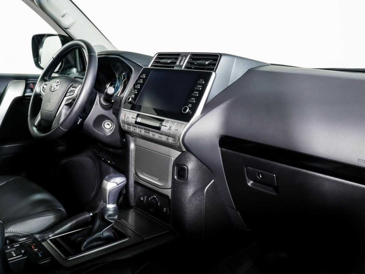 Toyota Land Cruiser Prado, 2022 Фото №6