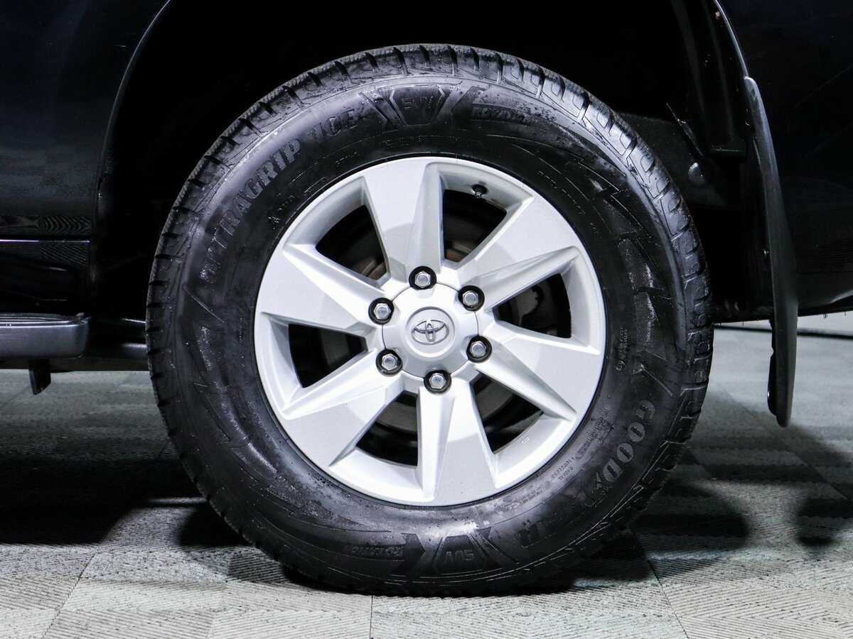 Toyota Land Cruiser Prado, 2022 Фото №12