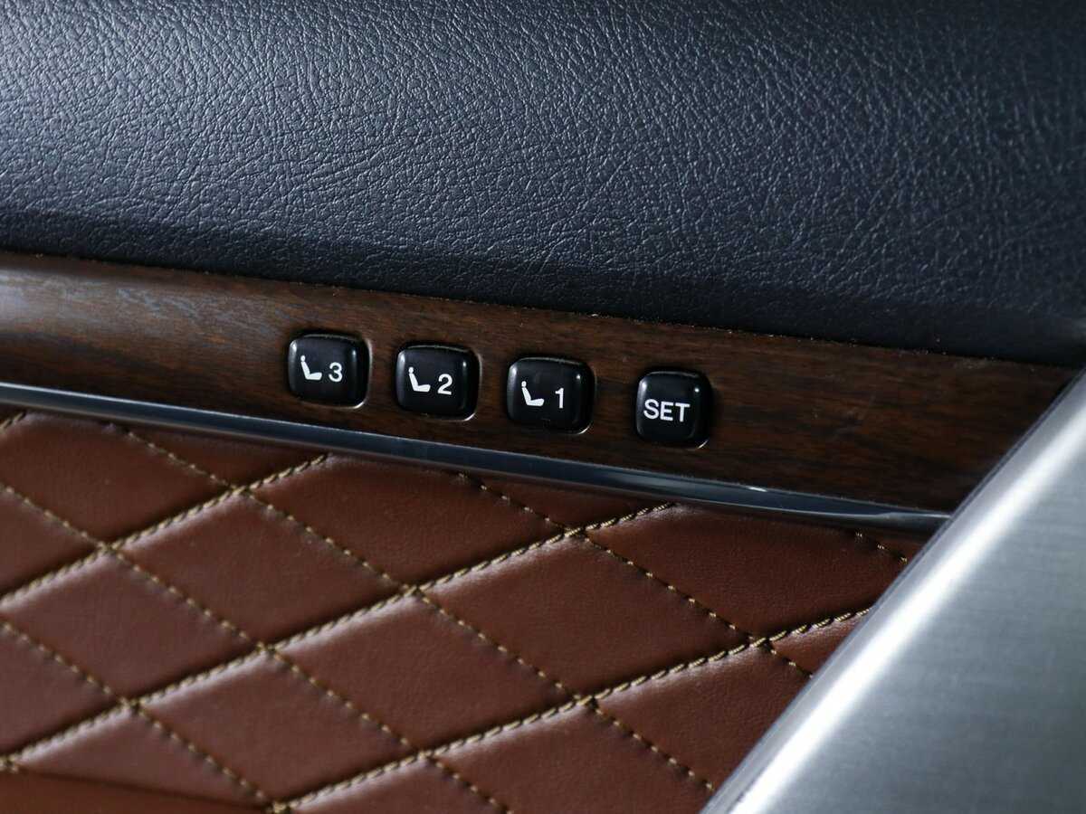 Toyota Land Cruiser, 2018 Фото №19