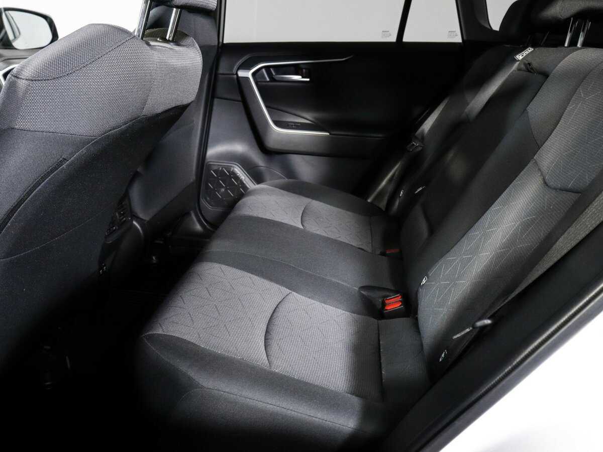 Toyota RAV4, 2020 Фото №10