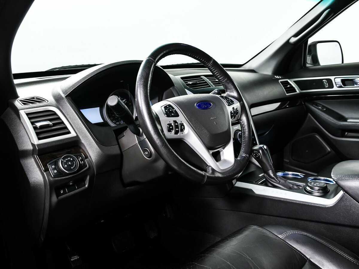 Ford Explorer, 2013 Фото №13